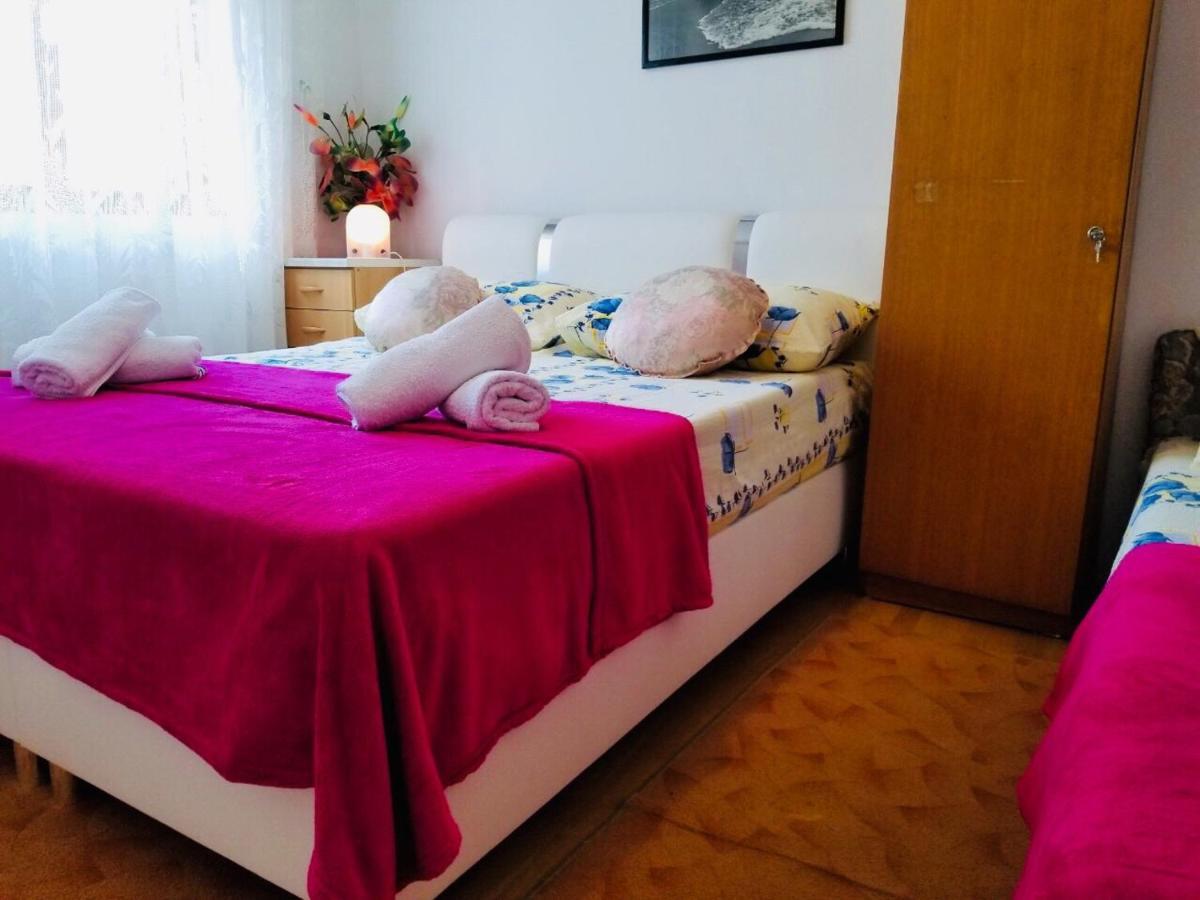 Suncica Apartments Каштела Екстер'єр фото