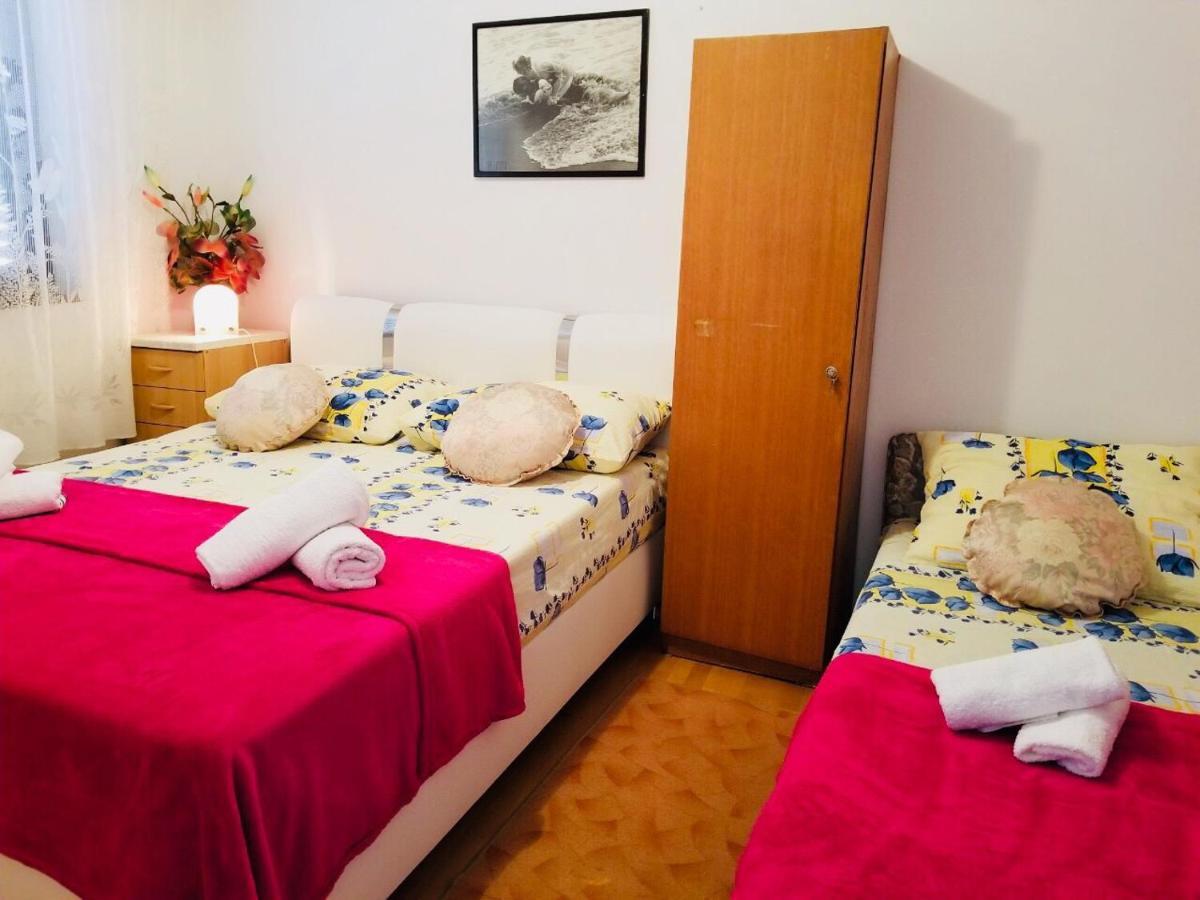 Suncica Apartments Каштела Екстер'єр фото